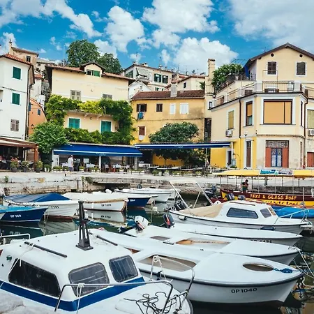 Arta Volosko Apartman *